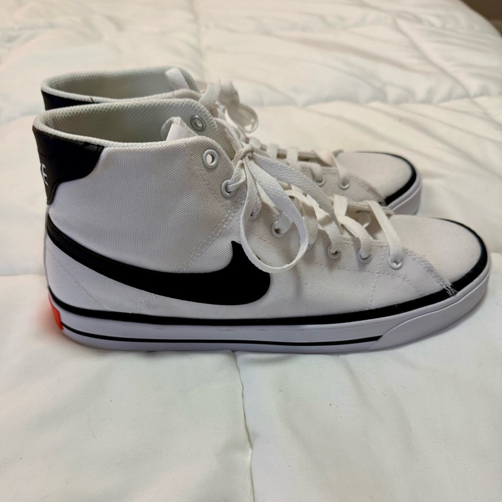 Nike Women's Court Legacy Shoes